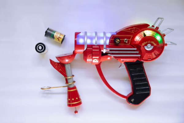 Bring the iconic Black Ops 2 Zombies Ray Gun to life with this fully functional, high-detail replica. Perfect for display or cosplay!