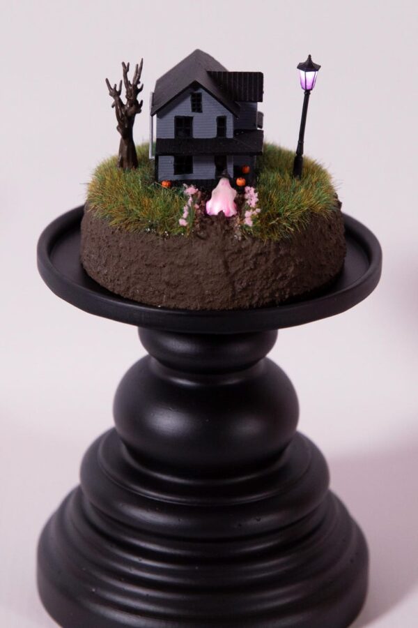 Cherry Blossom Ghost / House diorama - Image 3