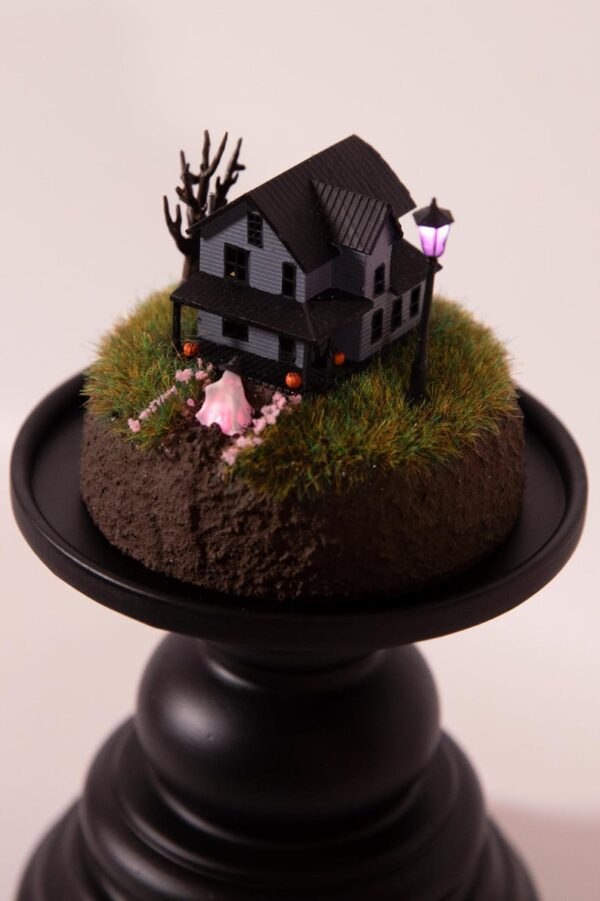 Cherry Blossom Ghost / House diorama - Image 4