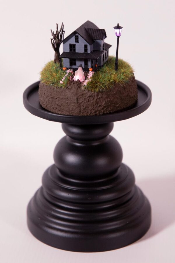 Cherry Blossom Ghost / House diorama - Image 7