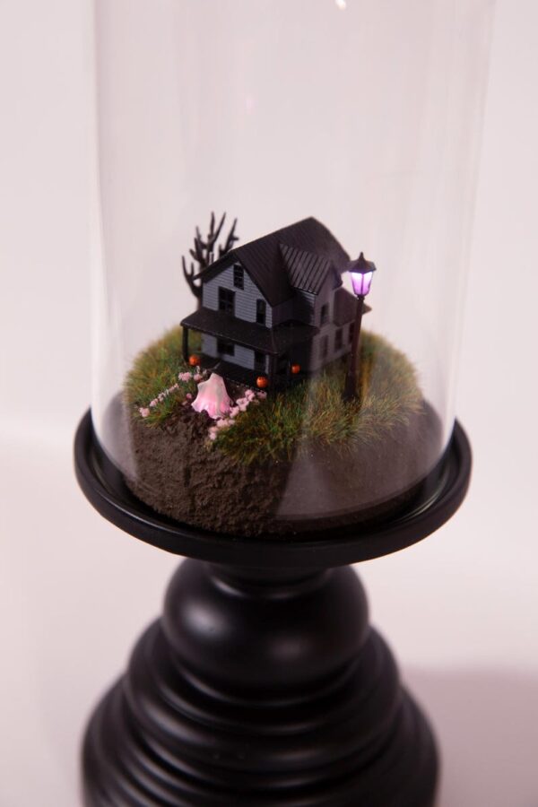 Cherry Blossom Ghost / House diorama - Image 8