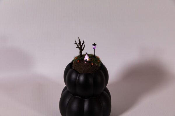 Spooky Halloween Ghost Mini Diorama - Image 6