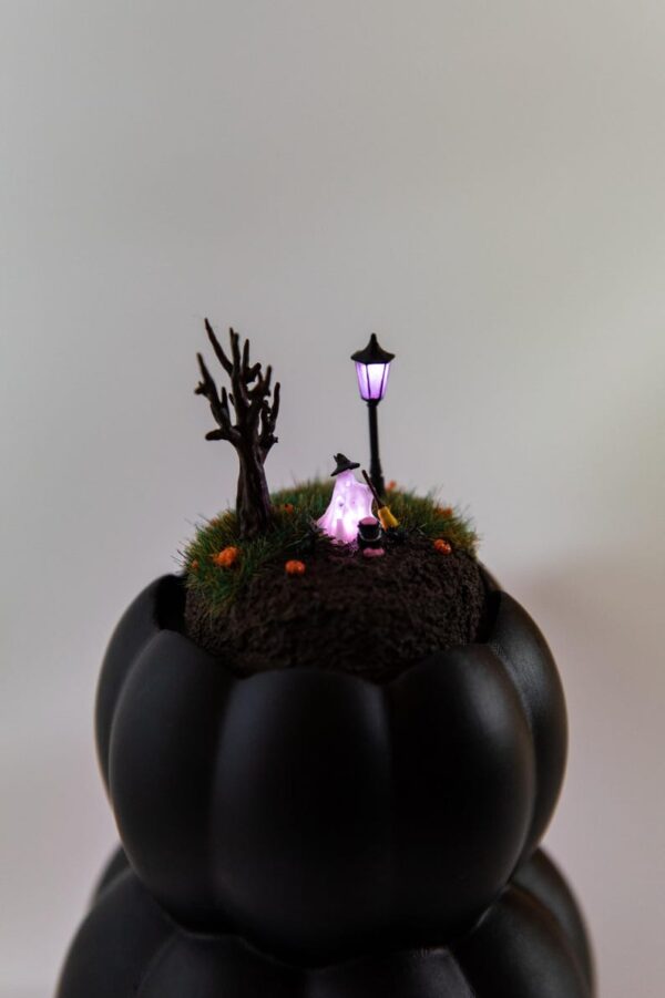 Spooky Halloween Ghost Mini Diorama - Image 4